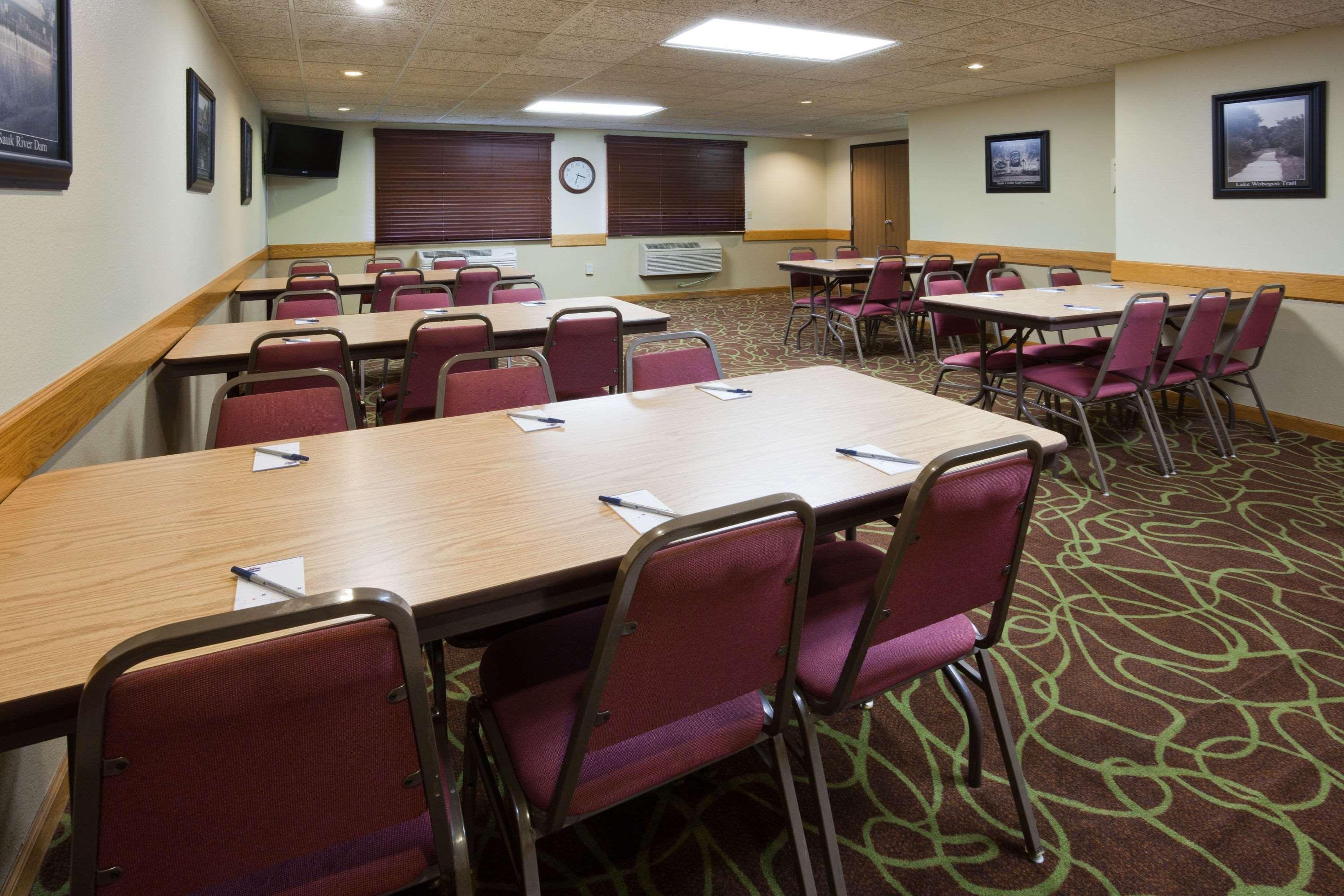 Americinn By Wyndham Sauk Centre Ngoại thất bức ảnh