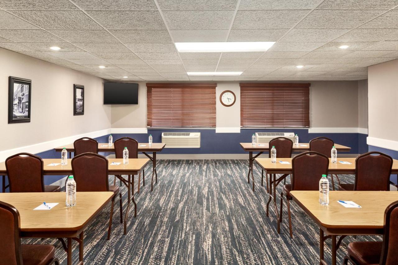 Americinn By Wyndham Sauk Centre Ngoại thất bức ảnh