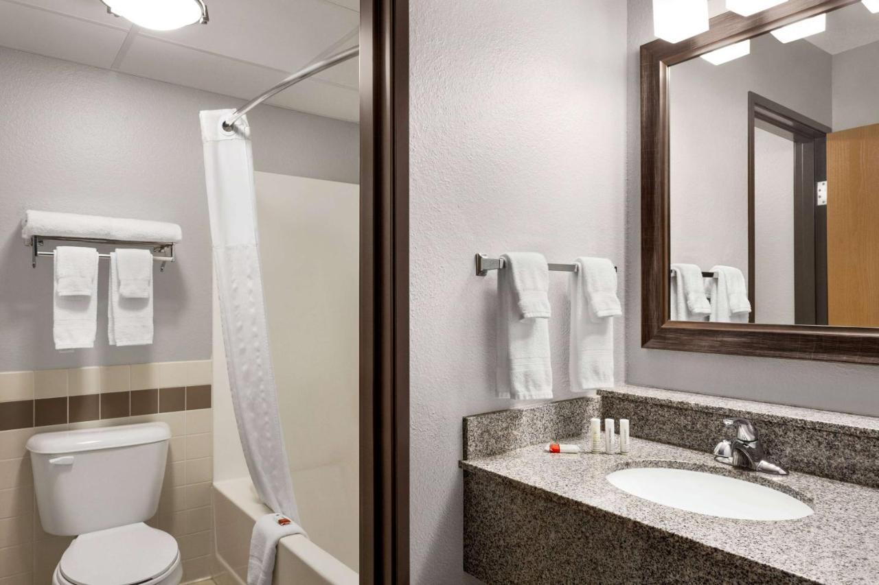 Americinn By Wyndham Sauk Centre Ngoại thất bức ảnh